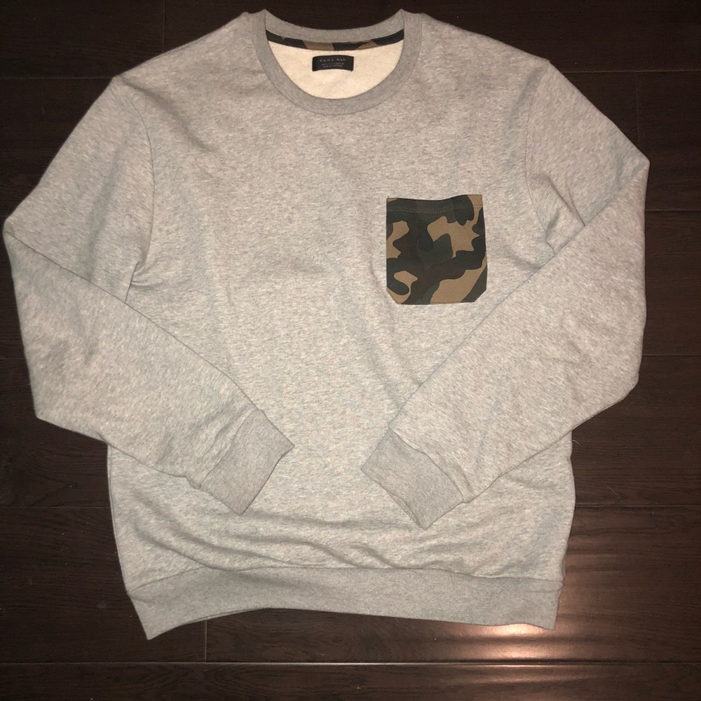 Gray sweatshirt